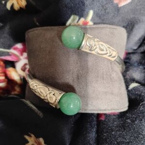 Vintage Celtic Trinity Knot Bracelet in Sterling Silver With Natural Jade Sphere